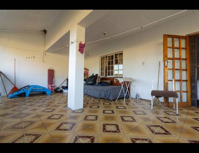 4 BEDROOM FREESTANDING FOR SALE IN SILVERGLEN